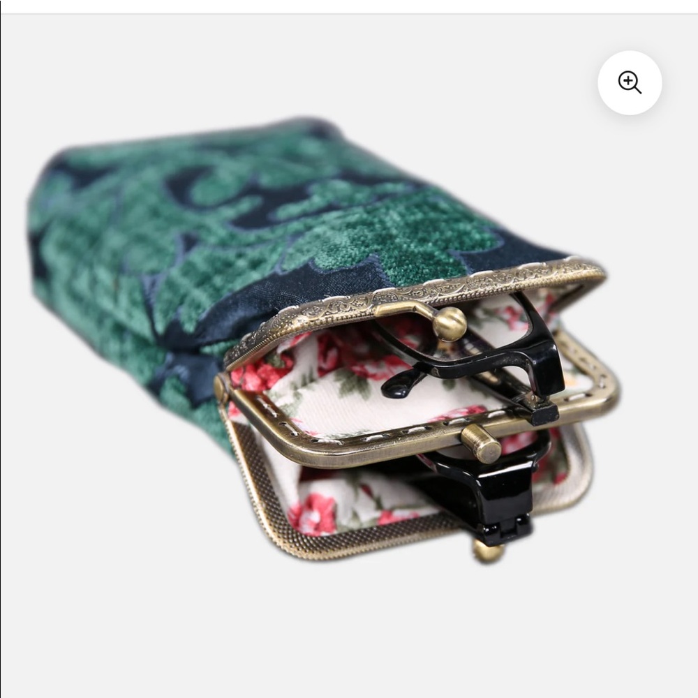 MCW carpet bag eyeglass case and coin purse - Picture 4 of 14